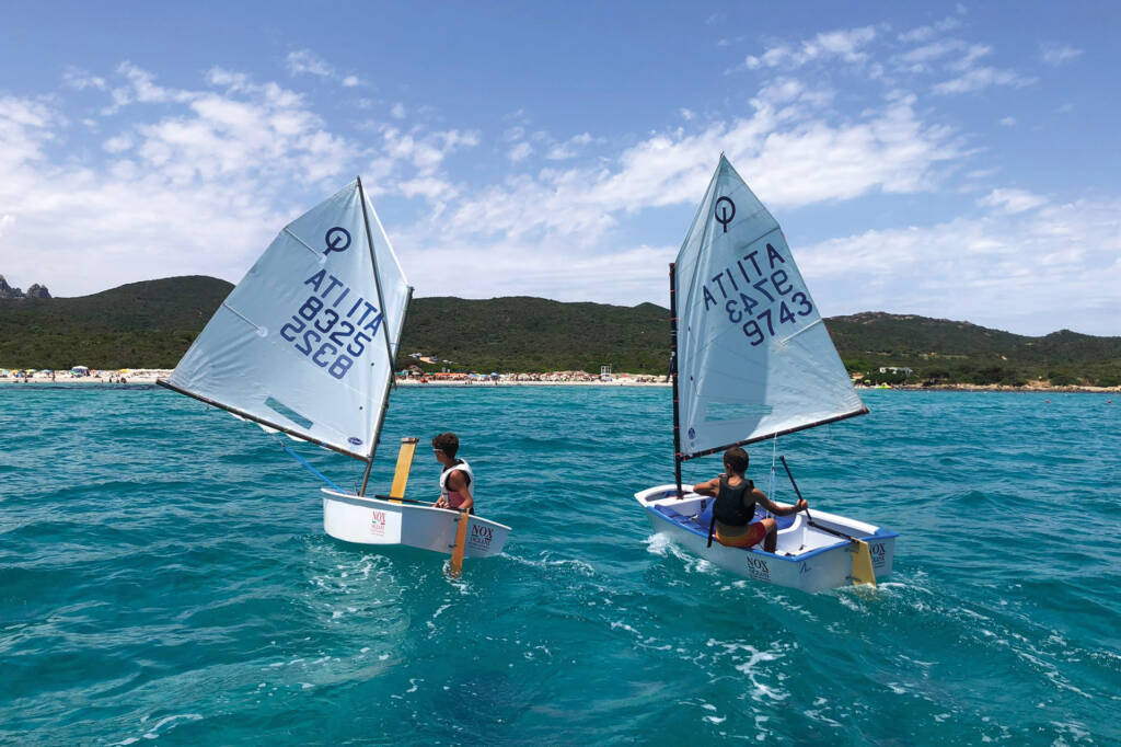 Due Atleti della Nox Oceani sugli Optimist